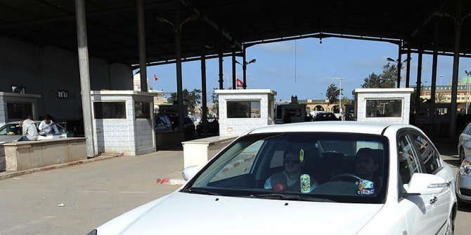 Libya ile Tunus 8 ay sonra kara sınırını açtı