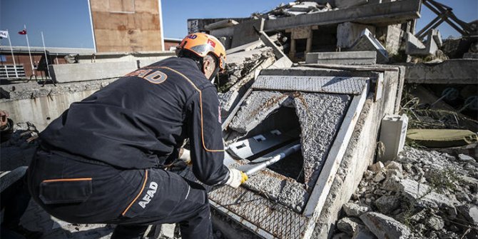 AFAD İzmir depremiyle ilgili son durumu açıkladı