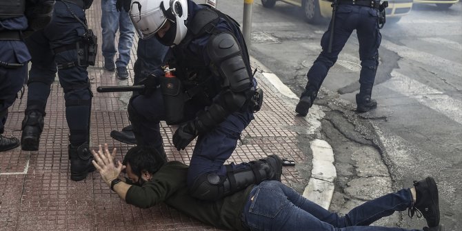 Yunanistan'da ‘17 Kasım’ protestolarına polis müdahalesi