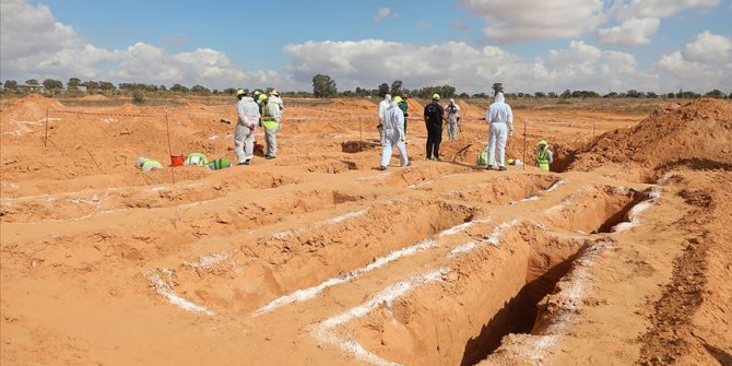 Libya’da yeni toplu mezar. Cesetler çıkarılıyor, sayısı belli değil