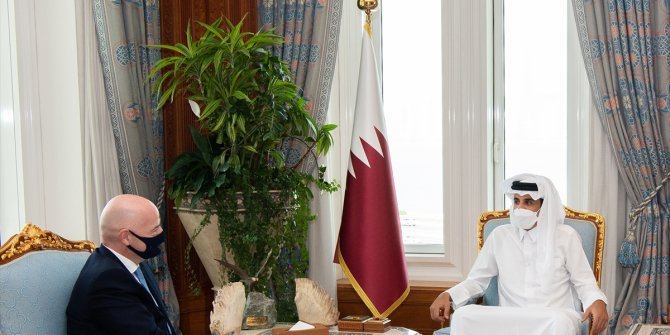 Katar Emiri, FIFA Başkanı'yla ülkesinin ev sahipliğinde yapılacak 2022 Dünya Kupası'nı görüştü