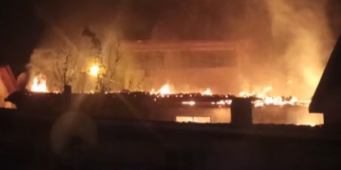 Amasya'da, evde çıkan yangına müdahale eden bir itfaiye eri yaralandı