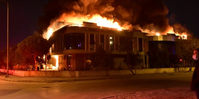 İzmir Organize Sanayi Bölgesinde yangın