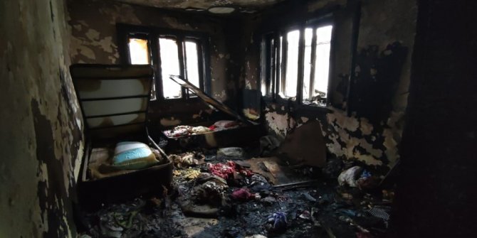 Ağrı'da yangın faciası, baba ve iki kızı hayatını kaybetti
