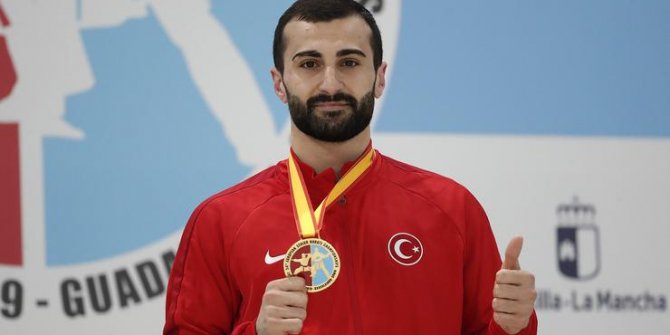 Milli karateci Uğur Aktaş, İstanbul Büyükşehir Belediyespor kadrosuna katıldı