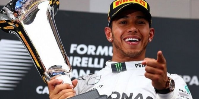 Formula 1 pilotu Lewis Hamilton’dan sevindiren haber