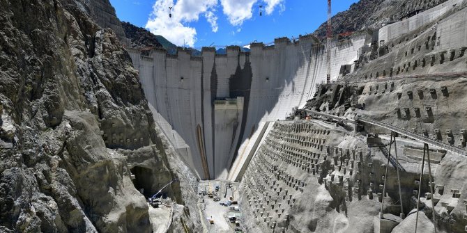 Yusufeli Barajı gün sayıyor! Son 15 metre