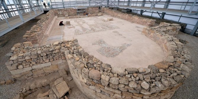 Hadrianaupolis Antik Kenti'nde ortaya çıkarıldı. Tam 1800 yıllık. Çalışmalara hız verildi