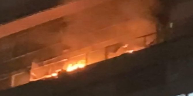 Esenyurt'ta lüks rezidansta yangın