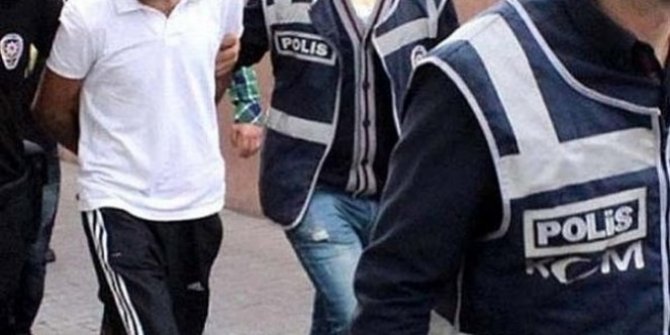 İzmir'de uyuşturucu tacirleri tutuklandı