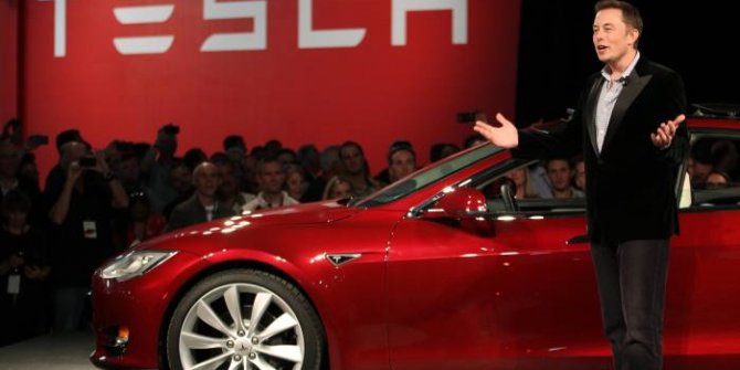 Elon Musk'ın Tesla'sı yeni milyonerler yaratıyor... Hisseleri yüzde 700 arttı