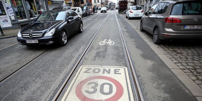 Brüksel'de şehir içi trafikte araçlar için hız sınırı 30 kilometreye düşürüldü