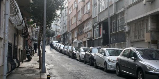 İstanbul'da sokak ortasında kadına şiddet