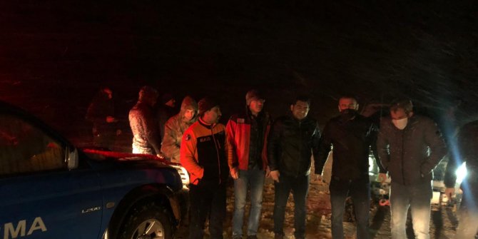 Kahramanmaraş'ta 2 kişi yoğun kar nedeniyle yaylada mahsur kaldı