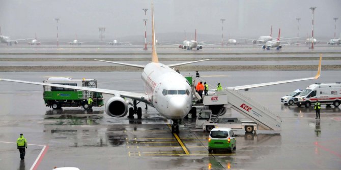 Samsun İstanbul yolcu uçağında panik. Acil iniş yaptı
