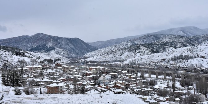 Kar nedeniyle kapanan 103 köy yolu ulaşıma açıldı