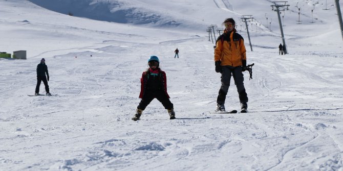 Van'da kayak sezonu bu sezon çok geç açıldı