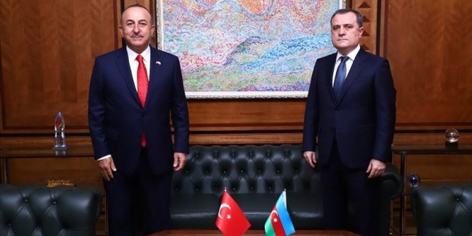 Dışişleri Bakanı Çavuşoğlu Azerbaycanlı mevkidaşı Bayramov ile telefonda görüştü