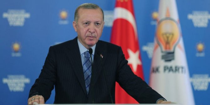 Erdoğan, CHP'den istifalar hakkında konuştu