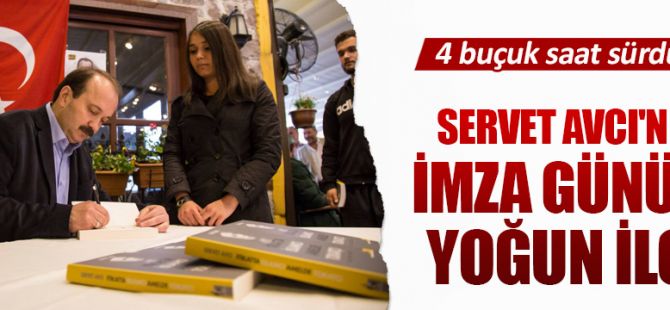 Servet Avcı'nın imza gününe yoğun ilgi