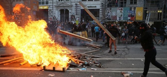 Hamburg'da gerilim tırmandı: Yüzlerce yaralı ve gözaltı var