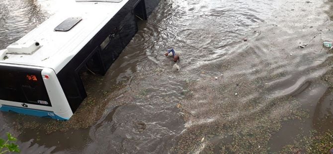 İstanbul'dan yağmur manzaraları