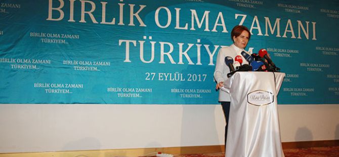 Akşener'in toplantısından en çarpıcı kareler