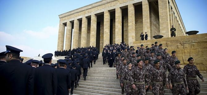 Emniyet Teşkilatı'ndan Anıtkabir'e ziyaret