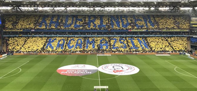 Sosyal medya Fenerbahçe'nin koreografisini konuşuyor