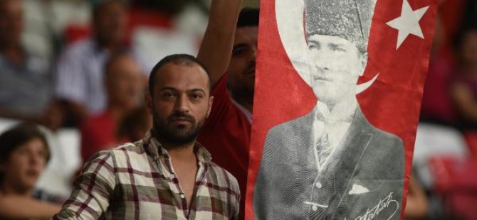 Yönetimin 'İzmir Marşı' çıkışına Antalyasporlulardan tepki