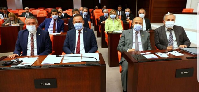 Lösemili çocuklar için Meclis'te maske taktılar