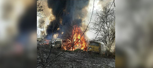 Sakarya'da anız yangını 28 araca zarar verdi