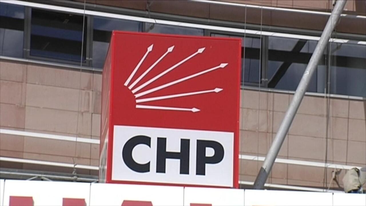 CHP'de iki isim daha istifa etti