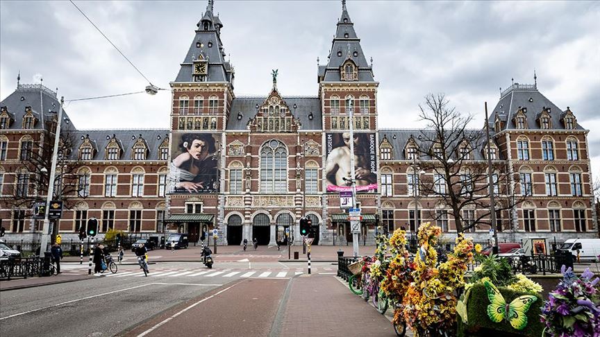 Hollanda mahkemesinden sokağa çıkma yasağının kaldırılması kararı