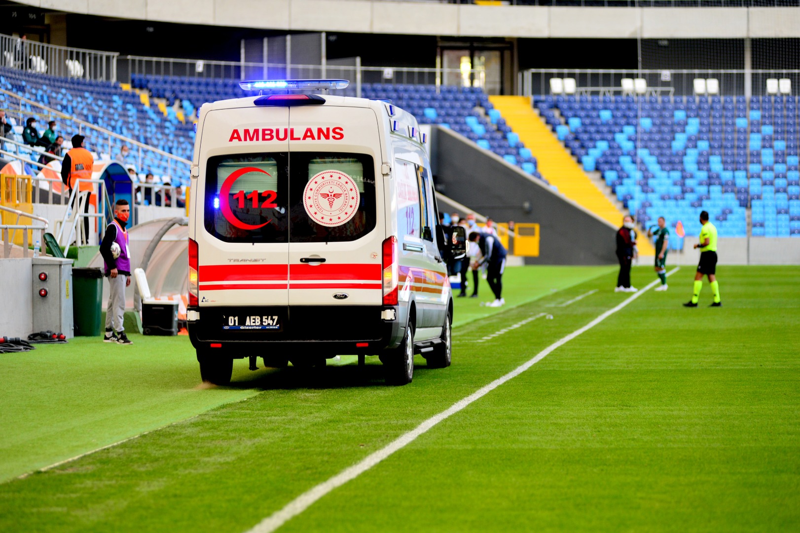 Adanaspor kalecisi Goran Karacic maç sırasında fenalaştı