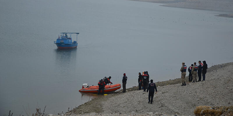 Malatya'da tekne alabora oldu.1 kişi kayıp