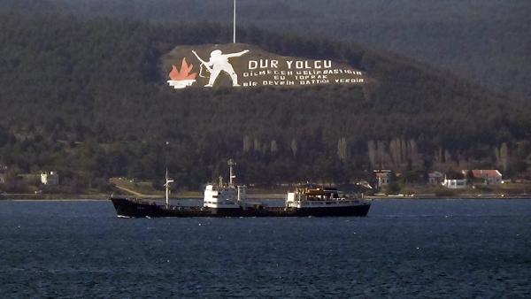 Rus Donanması'na ait tanker Çanakkale Boğazı'ndan geçti