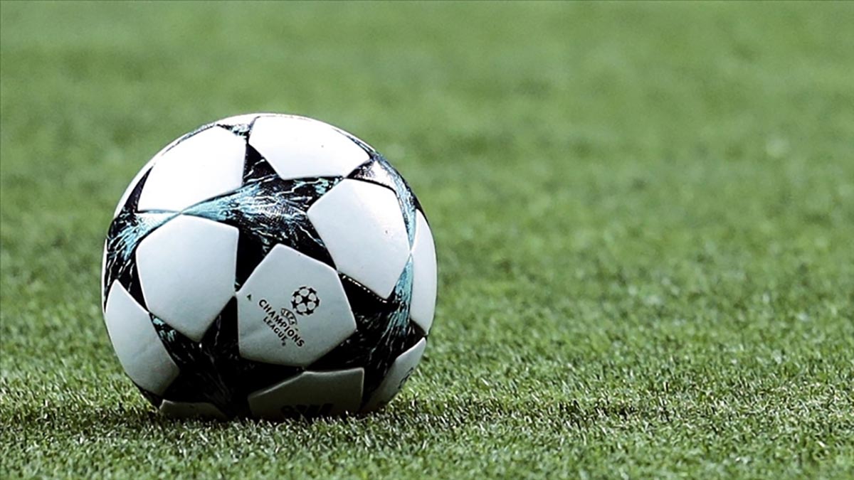 Şampiyonlar Ligi'ndeki Manchester City-Borussia Mönchengladbach maçı Macaristan'da oynanacak