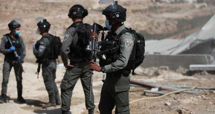 İsrail ordusu iki Filistinliyi yaraladı