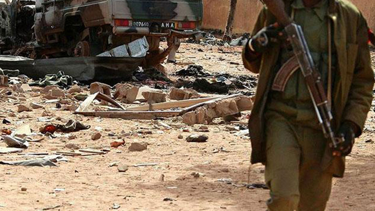 Mali'de karakola saldırı: 33 asker öldü