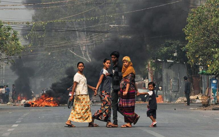 Myanmar'da silahlı müdahale sonucu 56 ölü