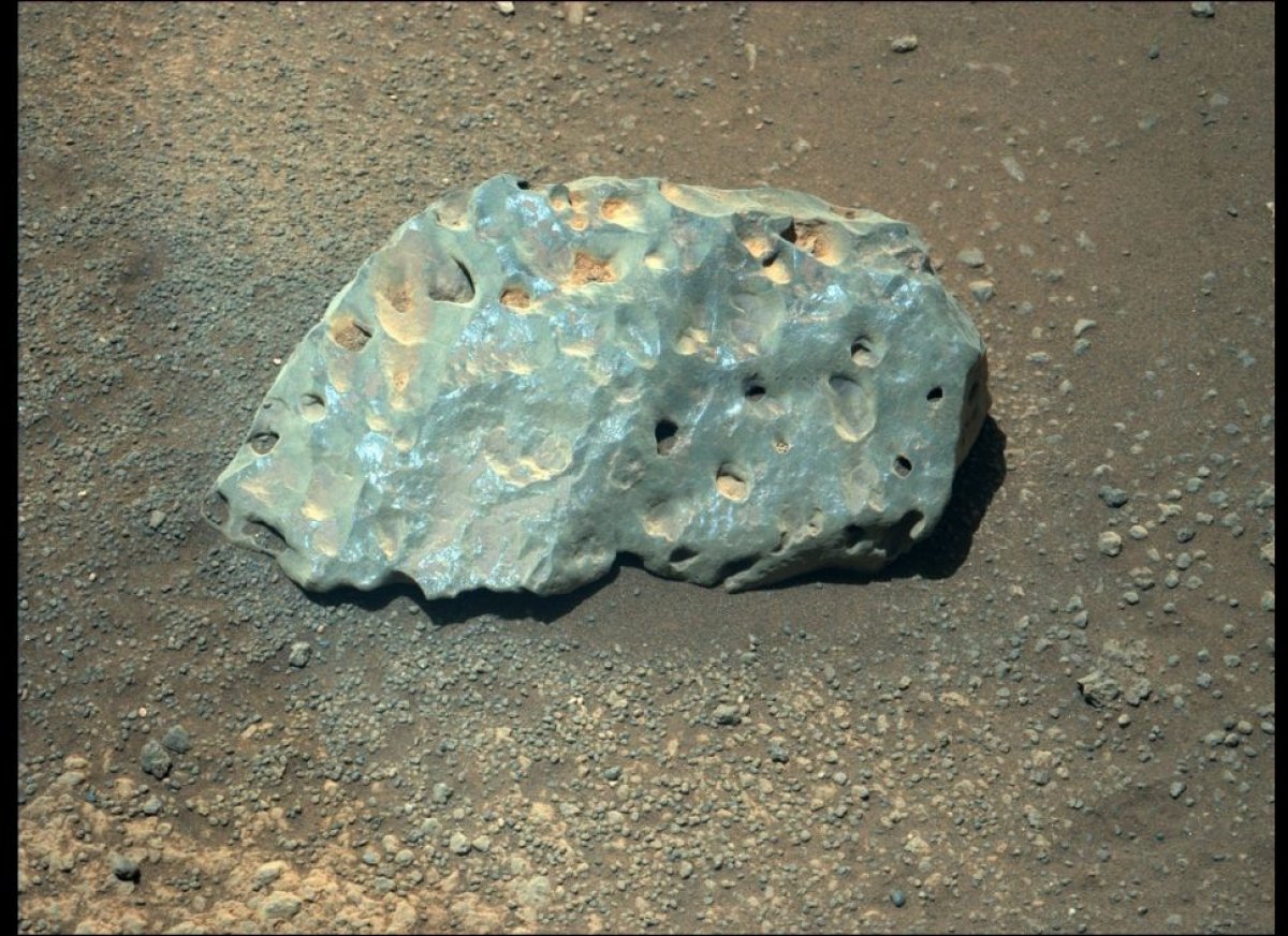 NASA şaştı kaldı! Perseverance uzay aracı Mars’ta gizemli kaya buldu