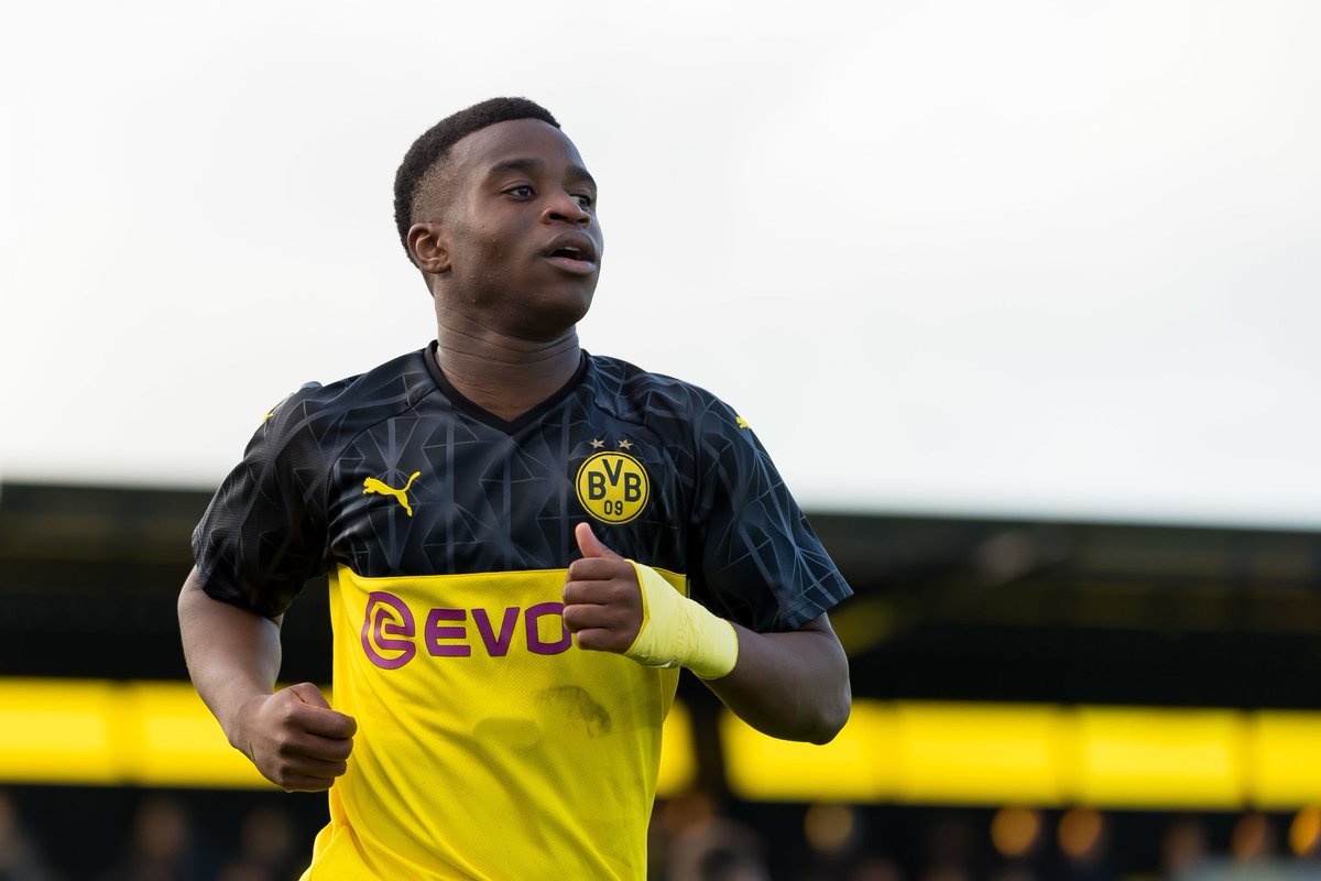 Dortmund'da Youssoufa Moukoko şoku
