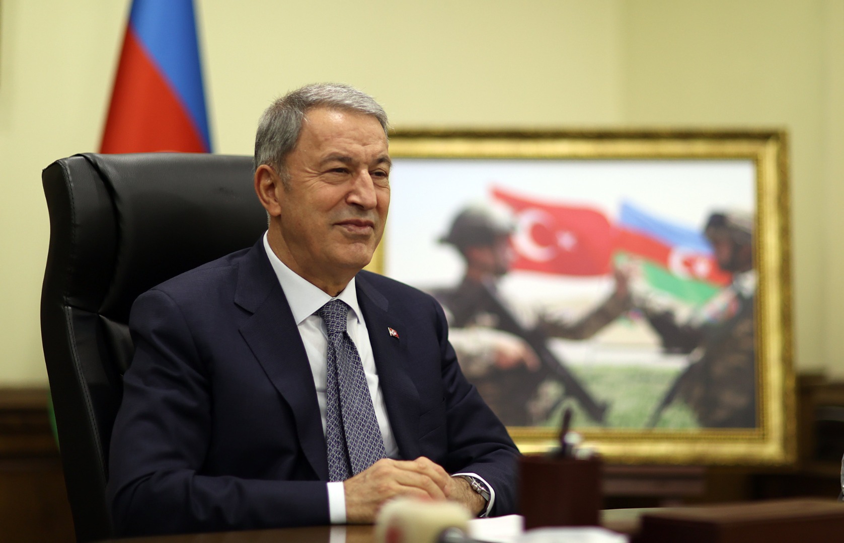 Bakan Akar ve Azerbaycan Savunma Bakanı görüştü
