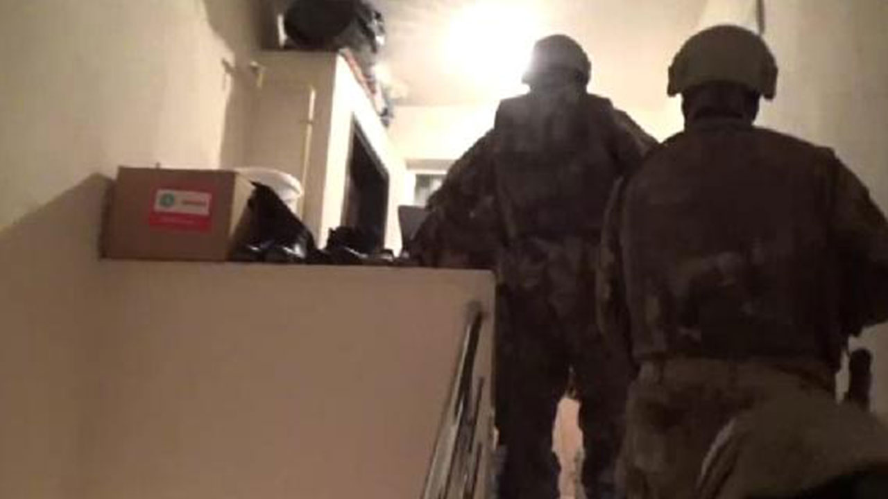 İzmir'de IŞİD operasyonu: 3 gözaltı 