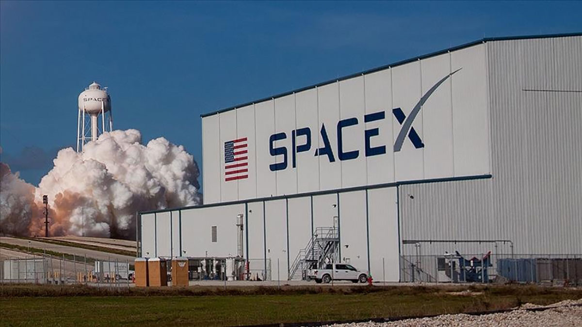 4 astronotu taşıyan SpaceX mekiği Uluslararası Uzay İstasyonu'na ulaştı