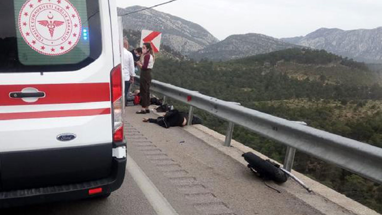 Antalya'da feci kaza: 2 ölü