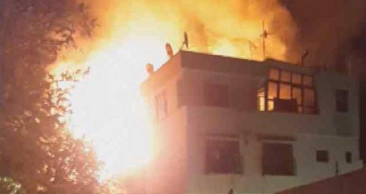 Gaziantep'te metruk binada yangın