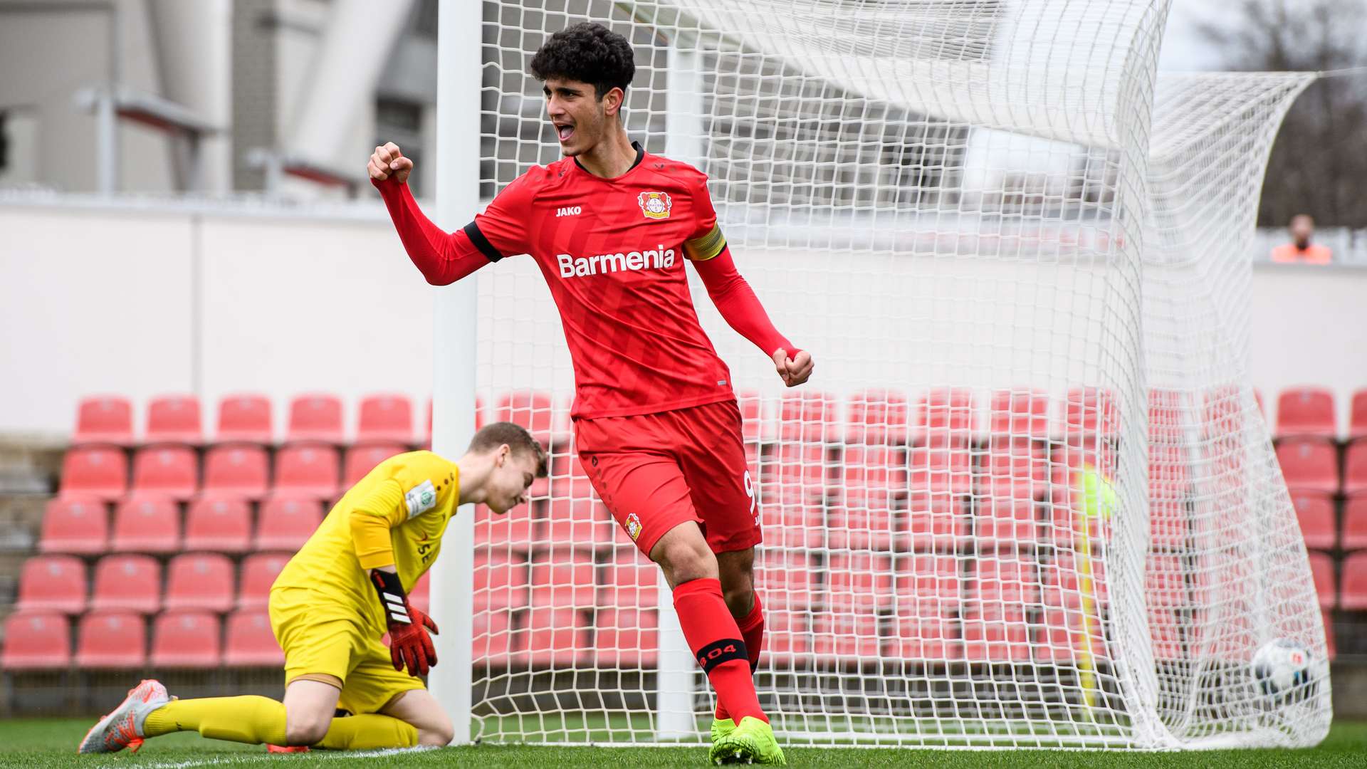 Bayer Leverkusen Emrehan Gedikli ile sözleşme imzaladı