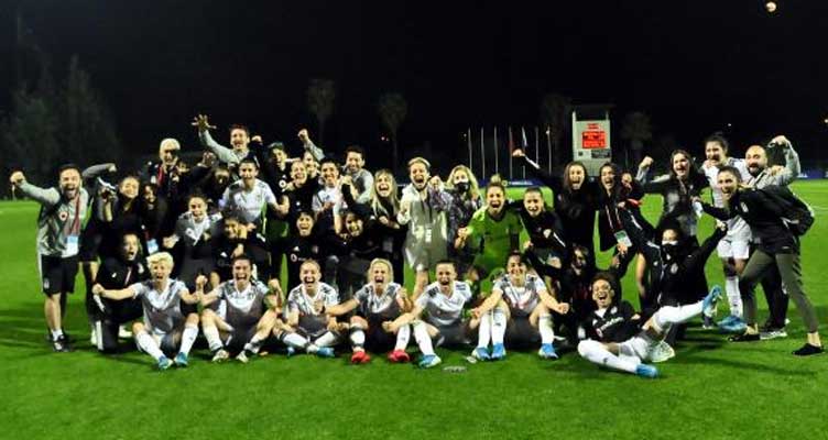 Beşiktaş Kadın Futbol Takımı yarı finalde